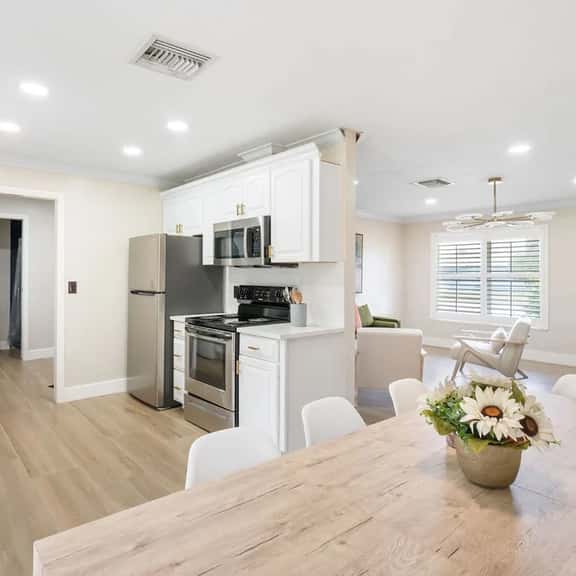 Sunshine Breeze Retreat - Image 1