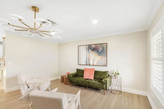 Sunshine Breeze Retreat - Image 4